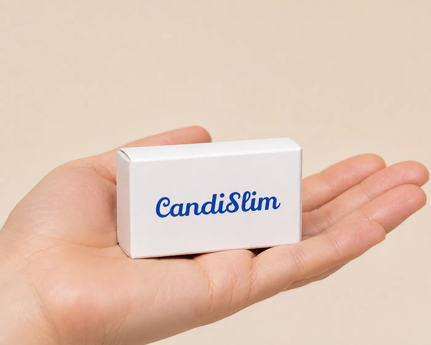 CandiSlim — el envase en la mano